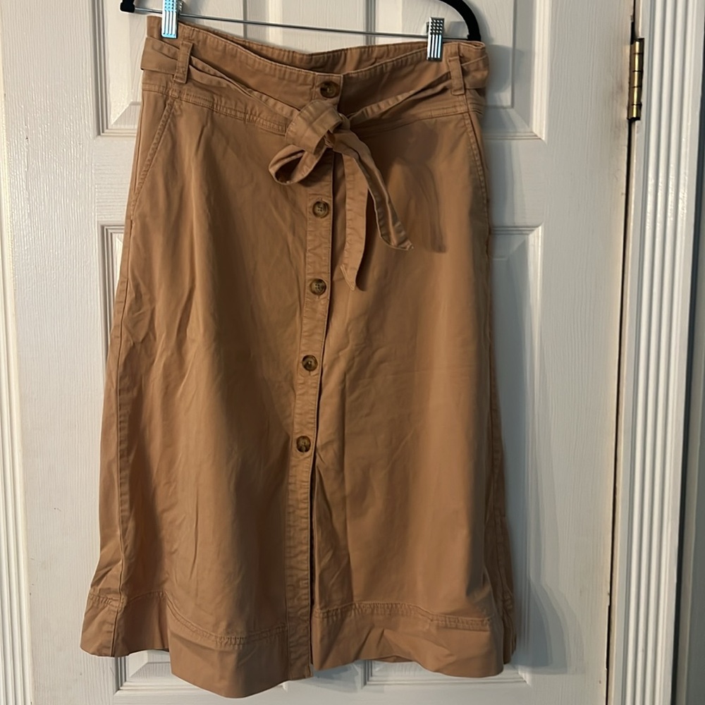 GAP khaki tan button front a-line midi skirt size 12.